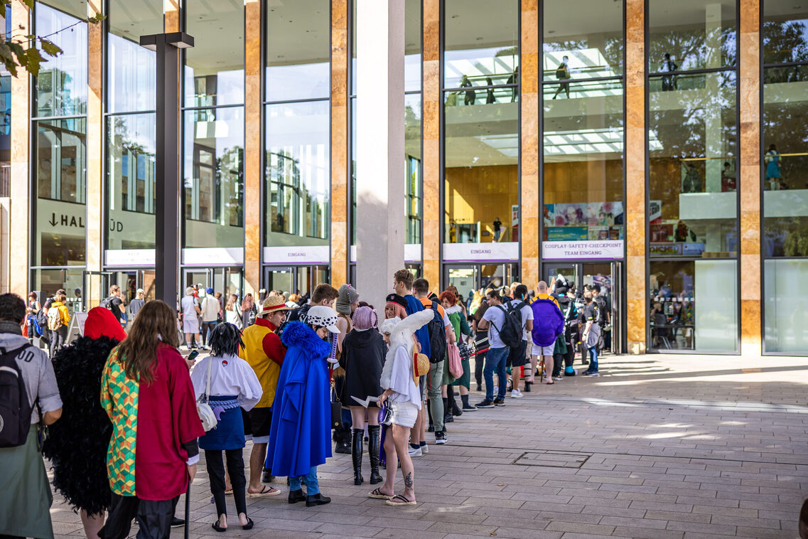 Warteschlange vor der RMCC