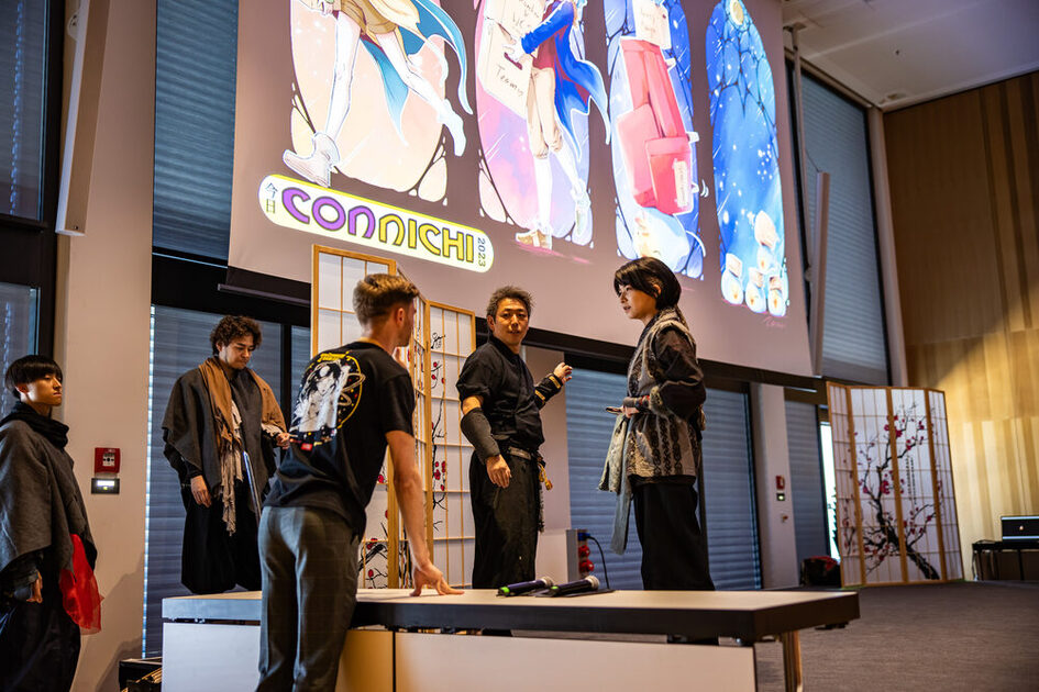 Mitarbeiter während einer Veranstaltung