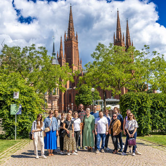 Ein Gruppenfoto auf dem Marktplatz